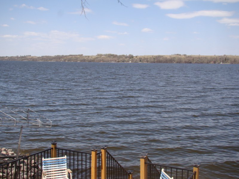 Beautiful Lakefront home on SD side of Big Stone Lake!